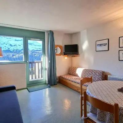 Studio Confortable au Centre de Flaine avec Balcon - FR-1-425-200