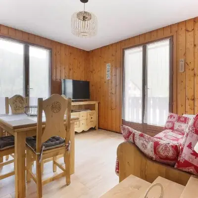 La Griaz - Chaleureux et cosy -Vue sur les montagnes - grand balcon