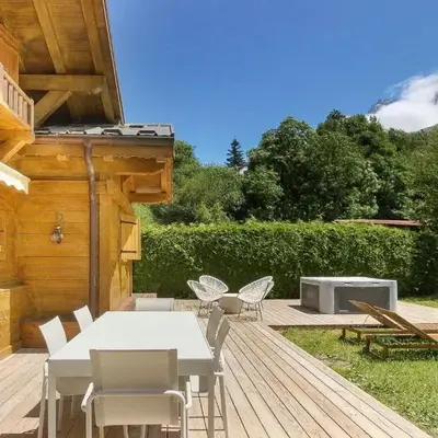 Chalet Béchar Le Magnifique- Garden - Sauna & Jacuzzi