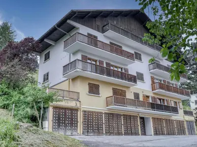 a building with balconies on the side of it at Appartement 3 pièces à Megève, balcon sud-est, TV et garage ski - FR-1-453-308 in Megève