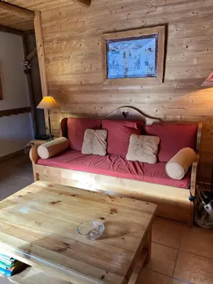 a bathroom with a sink and a mirror at Appartement cosy, esprit chalet avec jolie vue in Saint-Gervais-les-Bains