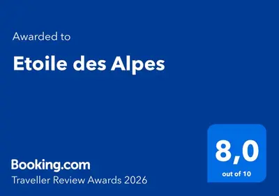 a blue square with the text emailed to echo dies slips at Etoile des Alpes in Saint-Gervais-les-Bains
