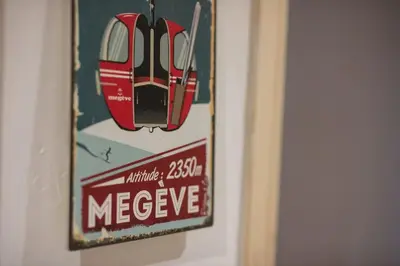 a sign for a meezer at Charmant appartement dans chalet, coeur de Megève in Megève