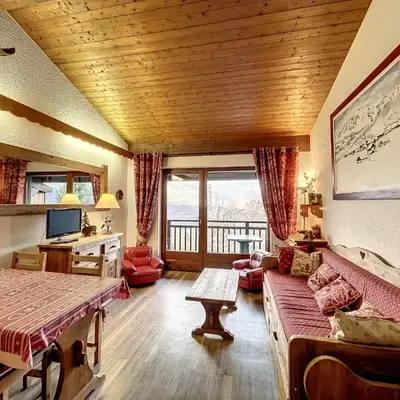 Studio mezzanine au centre de Combloux avec parking - FR-1-560-123