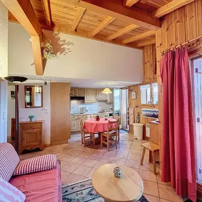 Appartement avec garage proches ski bus à Combloux - FR-1-560-126