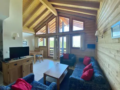 a balcony with a view of the mountains at Appartement 4 pièces, 6-7 pers, balcons et parking, Morillon 1100 - FR-1-815-101 in Morillon