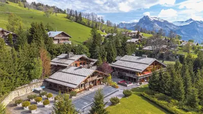 an aerial view of a house in the mountains at Mirage in Demi-Quartier
