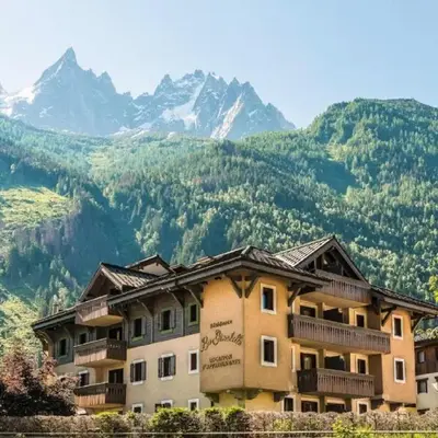 La Ginabelle – vue Mont Blanc avec piscine