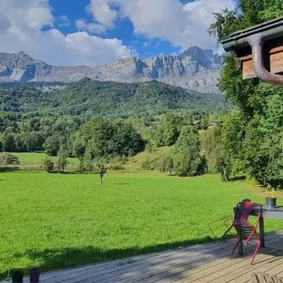 Cabane dans la vallée de Chamonix