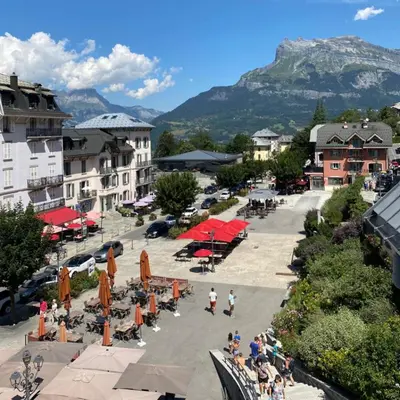 a view of a town with a mountain in the background at Appartement à la Montagne in Saint-Gervais-les-Bains