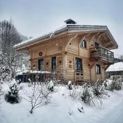 Chalet ski-in-out face au MontBlanc & Bain nordique