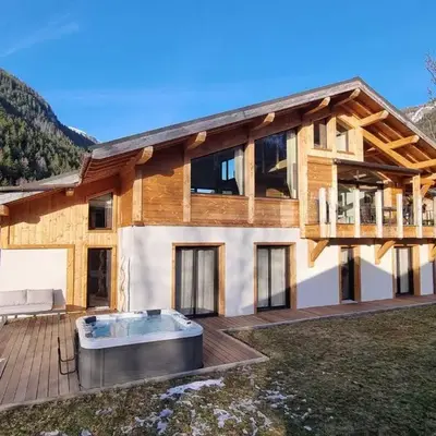Chalet avec jacuzzi et animaux admis