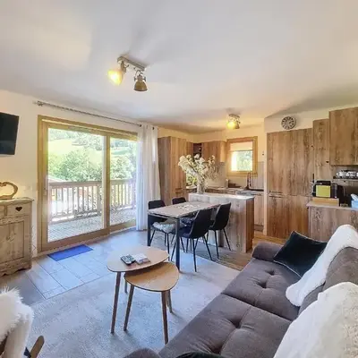 Appartement standing à Combloux avec balcon et parking - FR-1-560-156