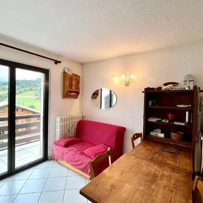 2-room apartment with balcony close to the slopes
