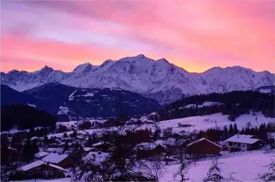 a view of a mountain range with snow covered mountains at Le Refuge Alpin in Cordon