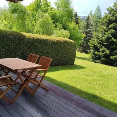 Apartment with garden on the snow front