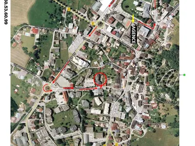 a map of a city with a red line at Studio cosy au centre de Samoëns, animaux acceptés - FR-1-624-183 in Samoëns