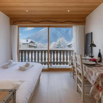 Clos Du Savoy - South Facing Balcony - Happy Rentals