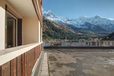 a balcony with a view of a mountain at Apartment Safi in Chamonix-Mont-Blanc