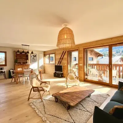 Bright apartment with balcony and stunning views