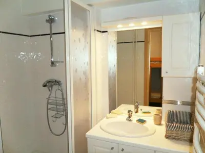 a bathroom with a sink and a shower at Appartement rénové - 1 chambre, 6 personnes, animaux acceptés - FR-1-836-34 in Arâches-la-Frasse
