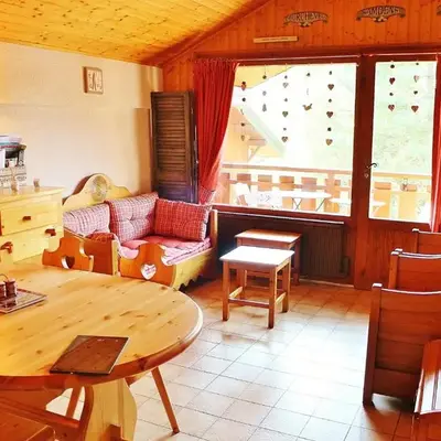 Charmant appartement à Samoëns pour 8 pers avec balcon - FR-1-815-112