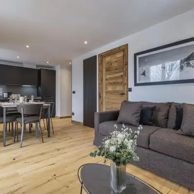Jacaranda3 Sublime 6pax Vue MtBlanc Central Parking