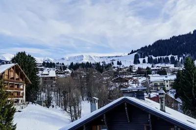 a view of a town in the snow at Alpine Mood - Proche des pistes et Centre ville in Megève
