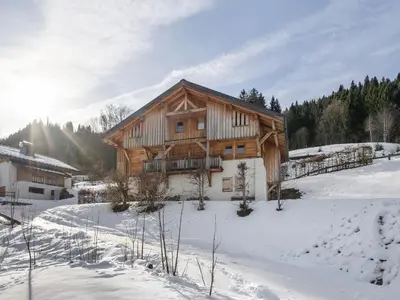 a bedroom with bunk beds in a wooden cabin at Chalet de Luxe: 13 pers, Jacuzzi, Animaux Admis - FR-1-663-60 in Saint-Gervais-les-Bains