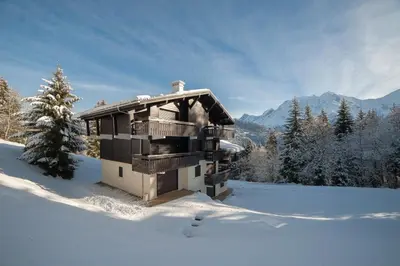 a house in the snow in the mountains at Full nature, 4 people, Saint-Gervais, Chamonix in Saint-Gervais-les-Bains