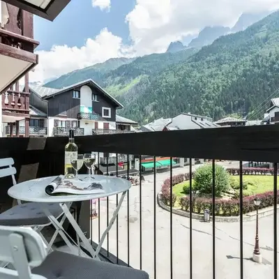 Apartment Balme 2 - Central Chamonix Haven and Mont Blanc View