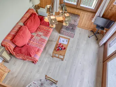 an overhead view of a living room with a couch at Appartement cosy avec mezzanine, parking, 4 pers., proche télécabine à Megève - FR-1-453-51 in Megève