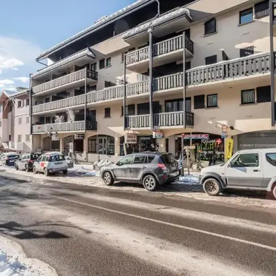 Apartment La Comtesse-9 by Interhome