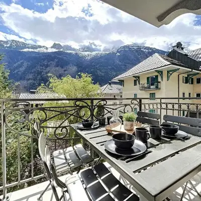 Appartement T3 au Centre de Chamonix avec WIFI et Parking - FR-1-507-3
