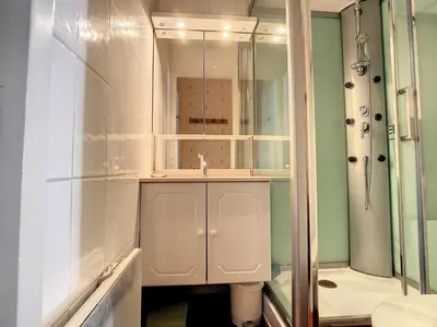 a bathroom with a sink and a shower at Appartement spacieux à Chamonix, 8 pers, ascenseur - FR-1-507-25 in Chamonix-Mont-Blanc