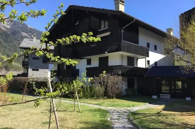 Gallery image of Studio au calme avec jardin et vue Mont-Blanc in Chamonix-Mont-Blanc