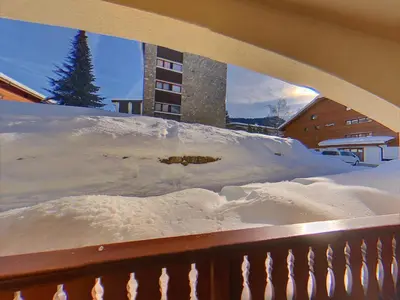 a pile of snow on top of a balcony at MA002 2 Pièces 4 Pers centre Carroz in Les Carroz d'Araches