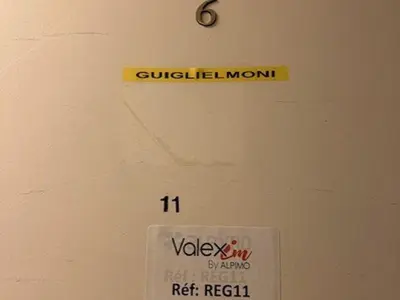 a sign on a wall that saysvalley gym barbara rent reign at Studios + Cabine à Megève, 4 Couchages, 500m des Remontées, Balcon Sud, Parking Inclus - FR-1-597-34 in Megève