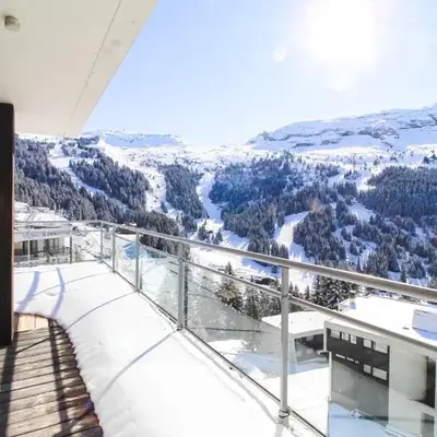 Penthouse 3-bedroom apartment