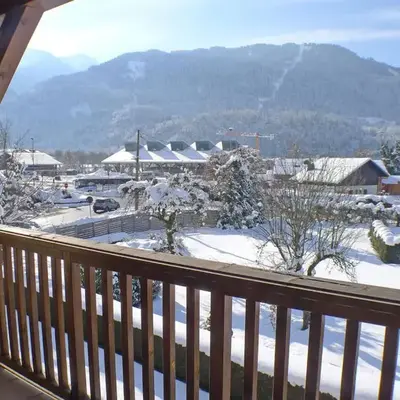 Appartement spacieux 3 pièces avec balcon et garage à Samoëns - FR-1-629-17