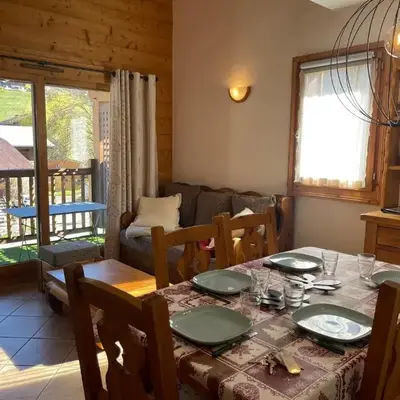 Appartement centre village avec balcon et animaux admis - FR-1-624-49