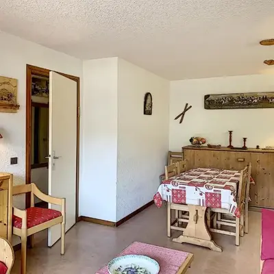 Joli 2 pièces + studio au centre de Combloux - FR-1-560-74
