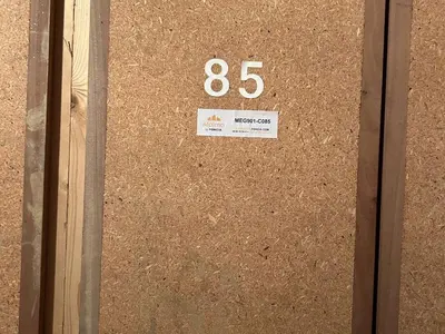 a cork door with the number eightyfive on it at Studio avec alcôve et cabine, 4 couchages à Demi-Quartier, parking inclus - FR-1-597-115 in Demi-Quartier