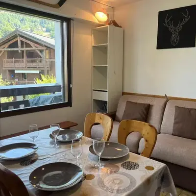 Studio chaleureux avec balcon au centre de Samoëns - FR-1-624-83