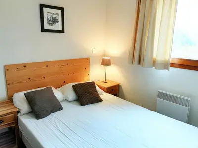 a bathroom with a sink and a shower at T4 à Morillon 1100 avec Wifi et Animaux acceptés - FR-1-815-79 in Morillon