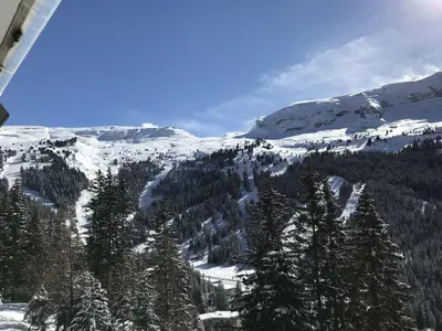 a view of a snow covered mountain with trees at Appartement rénové 3 pièces - 6 pers - Balcon Sud - Résidence Sirius à Flaine Forêt - FR-1-687-5 in Arâches-la-Frasse