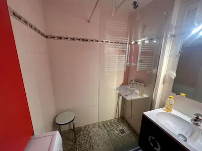 a small bathroom with a sink and a toilet at Appartement Rénové - 2 Pièces, 6 Pers, Pied des Pistes - Résidence Cassiopée, Flaine Forum - FR-1-687-32 in Arâches-la-Frasse