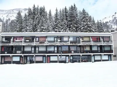 a floor plan of a small apartment with a room at Studio en front de neige à Flaine, idéal pour skieurs, 4 pers, animaux admis - FR-1-687-58 in Arâches-la-Frasse