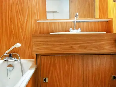 a bathroom with a sink and a bath tub at Studio 5 pers à Flaine, proche pistes et commerces, animaux admis - FR-1-687-91 in Arâches-la-Frasse