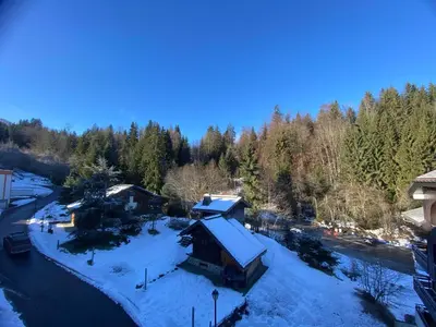 an aerial view of a cabin in the snow at Studio confortable pour 4 personnes au pied des pistes - FR-1-642-75 in Morillon